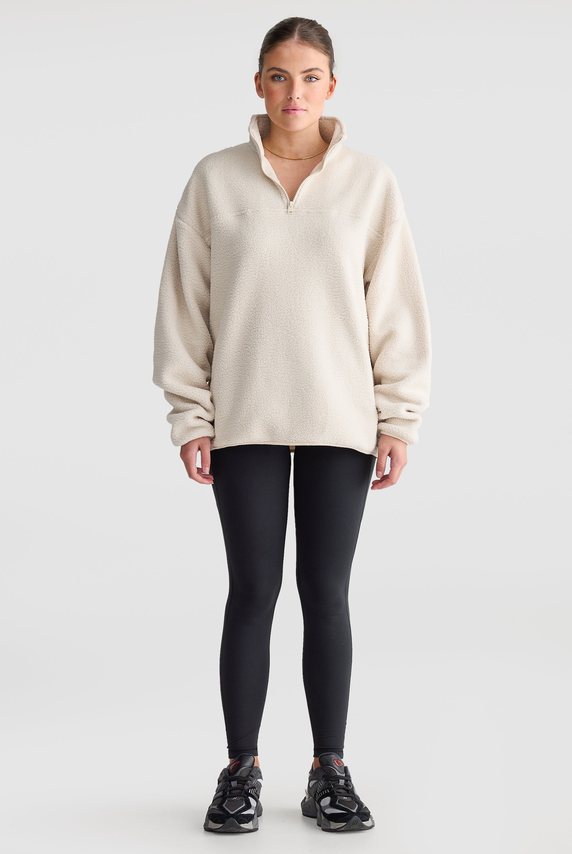 Female model is an AU8/US4 and wearing a size small